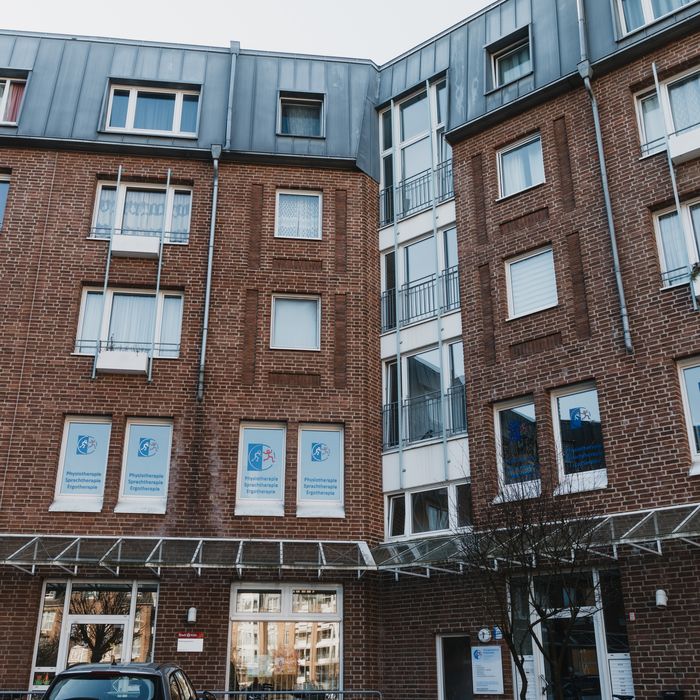 Außenansicht des Therapiezentrums Rodenacker in Köln-Porz